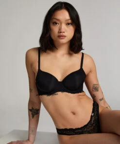 Angie Padded Underwired Bra - Black