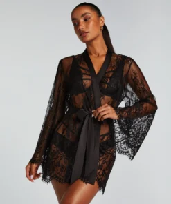 Isabelle Lace Kimono - Black