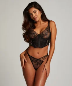 Constance Thong - Black